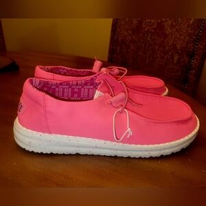 Hey Dude Womens Hot Pink Slip On's, Size 9